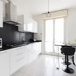 Daste Dream House Apartment